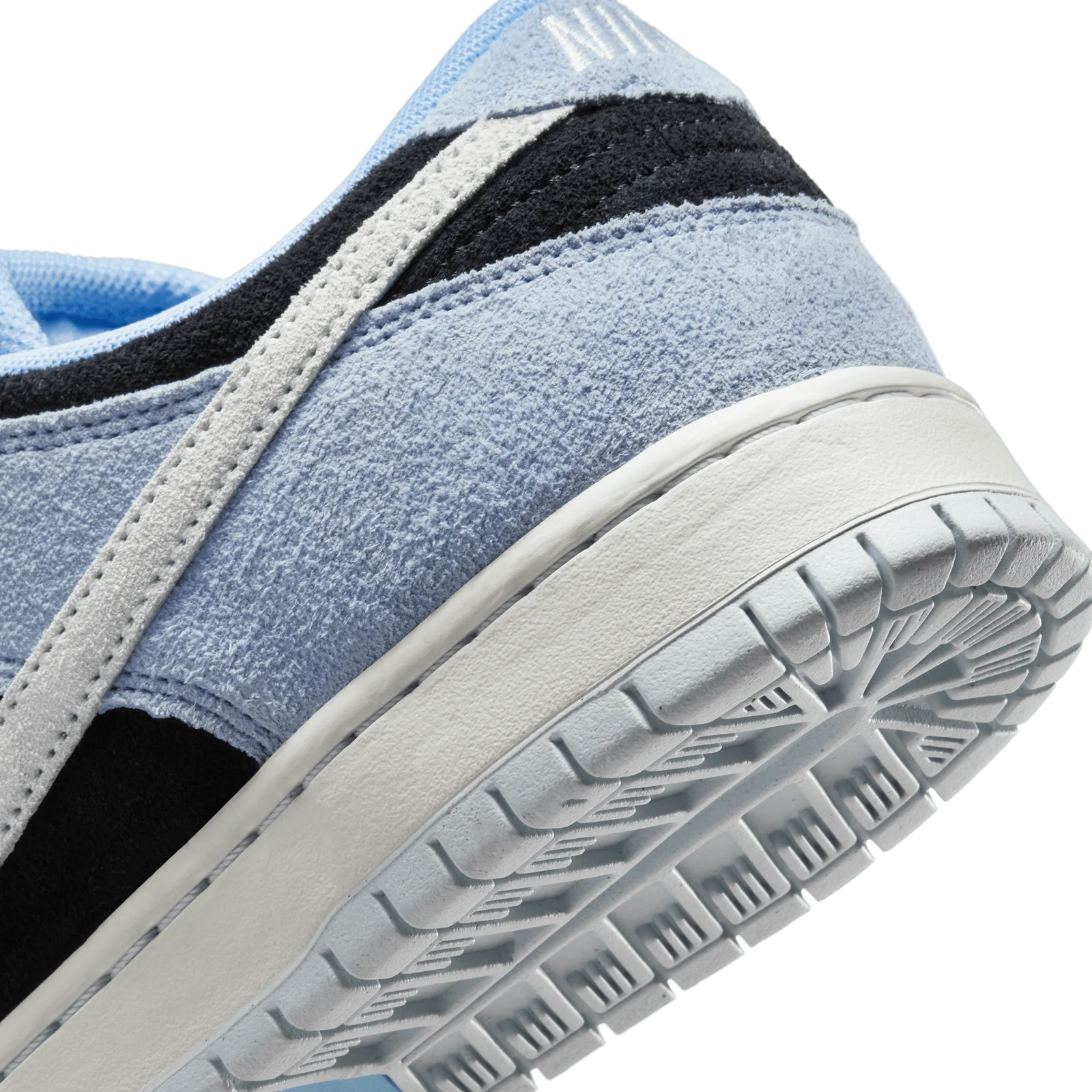 Nike SB Dunk Low Pro Skateboard Shoe Aluminum/Black-Football Grey